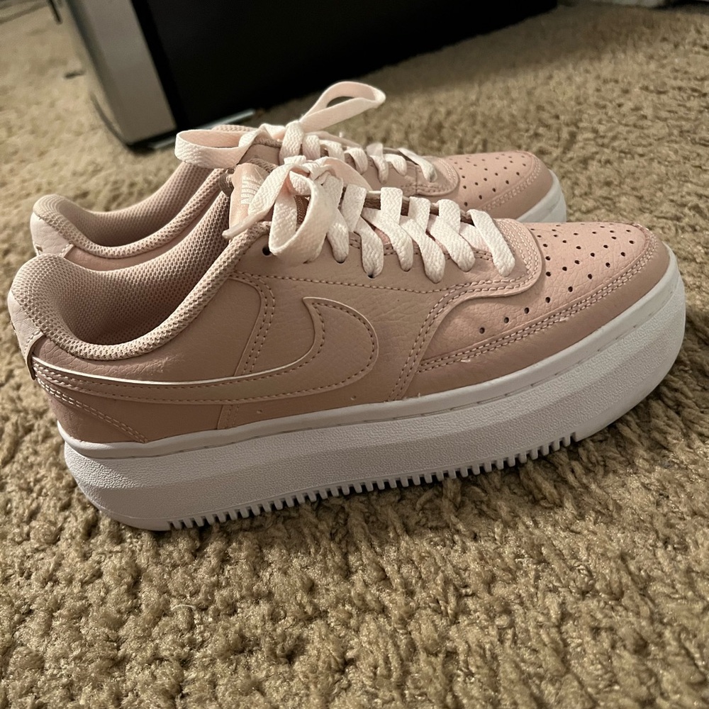 Nike Women’s Court Vision